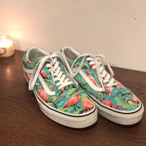 Flamingo vans